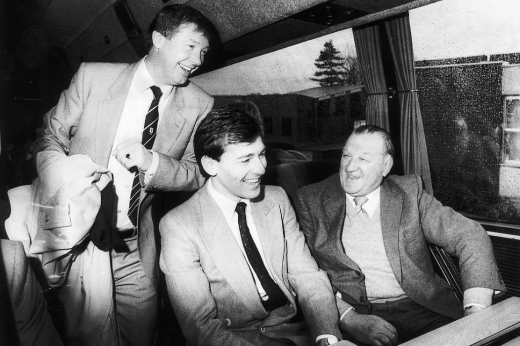 Алекс Фергюсон, Брайан Робсон и тренер «Ливерпуля» Боб Пейсли, в 1986 году