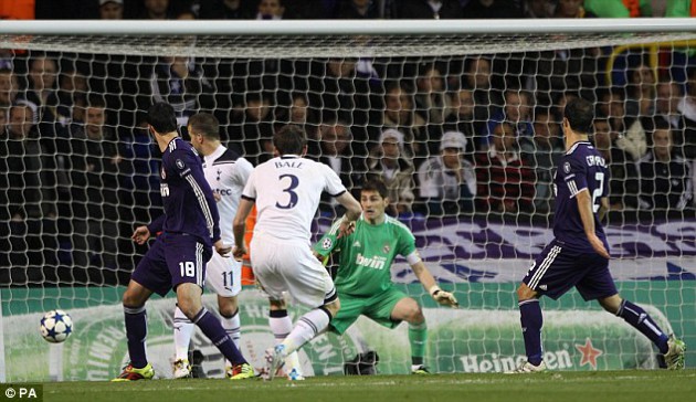 Гарет Бэйл в атаке Тоттенхэм Хотспур – Реал Мадрид 0:1